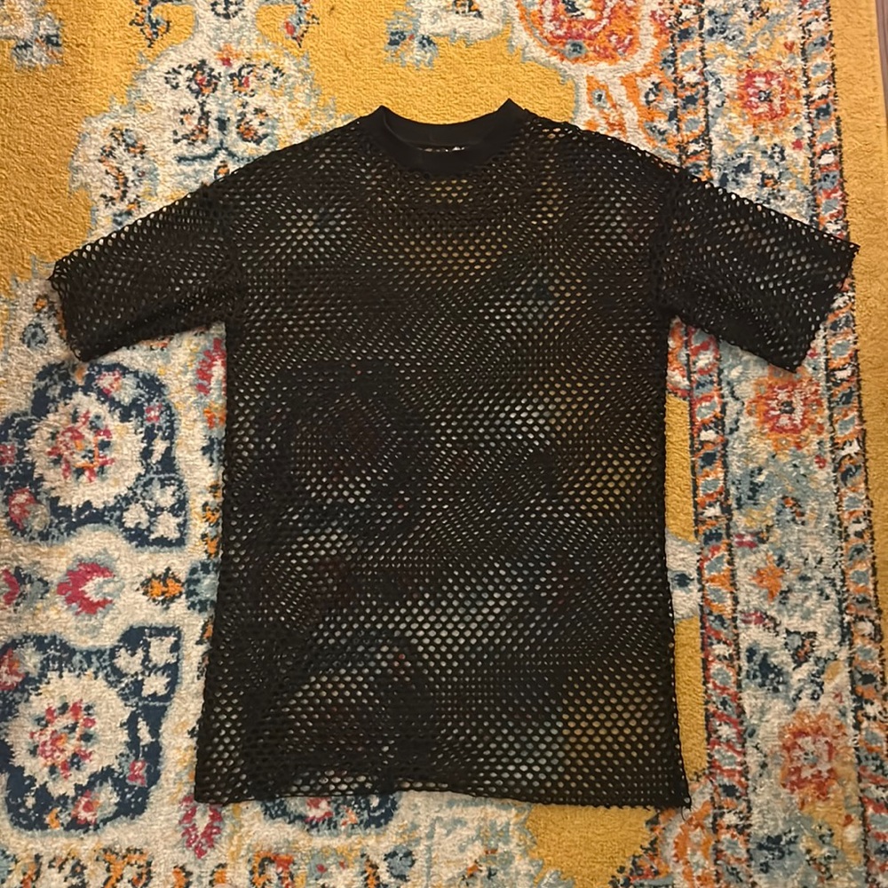 Long black mesh t-shirt